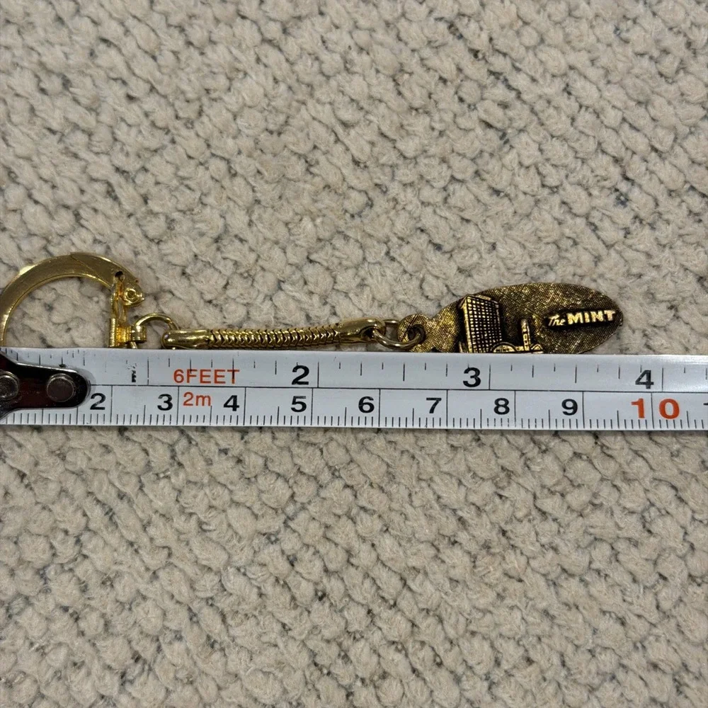 Vtg 70s The Mint Las Vegas Hotel‎ Casino Gambling Gold tone Metal Keychain RARE